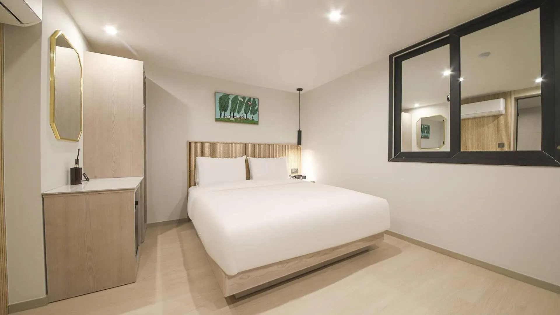 Hotel Bellus Busan 2*,  South Korea