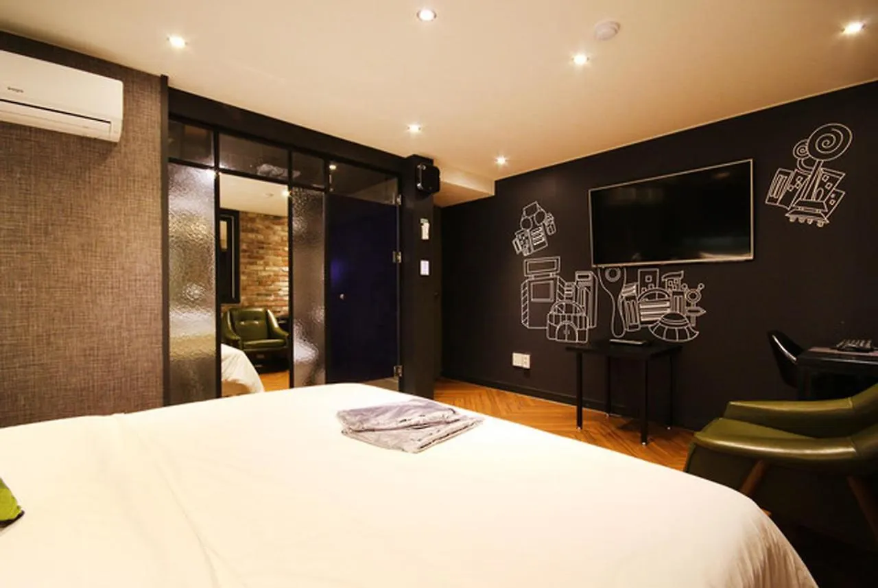 Hotel Bellus Busan 2*,