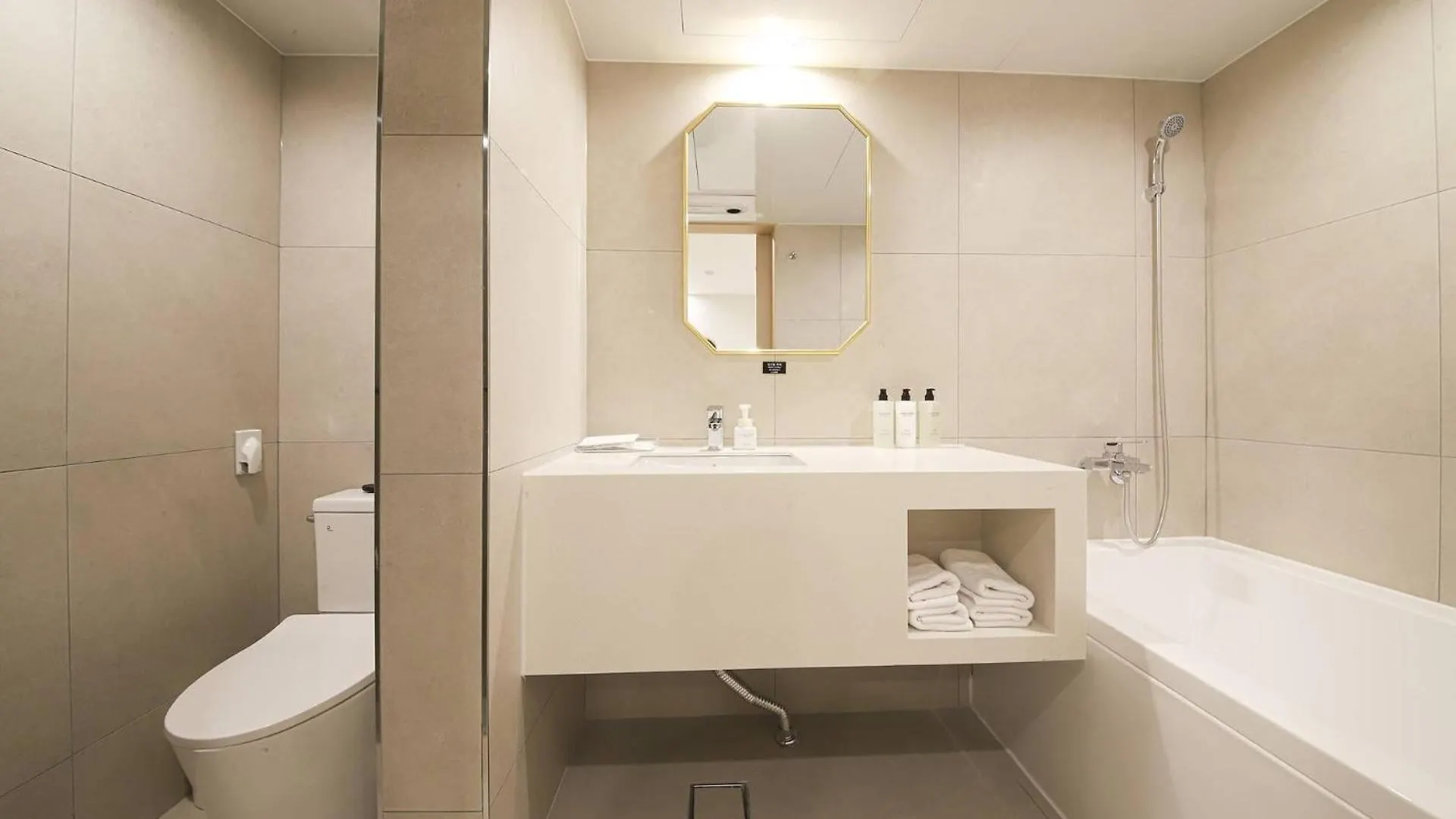 Hotel Bellus Busan