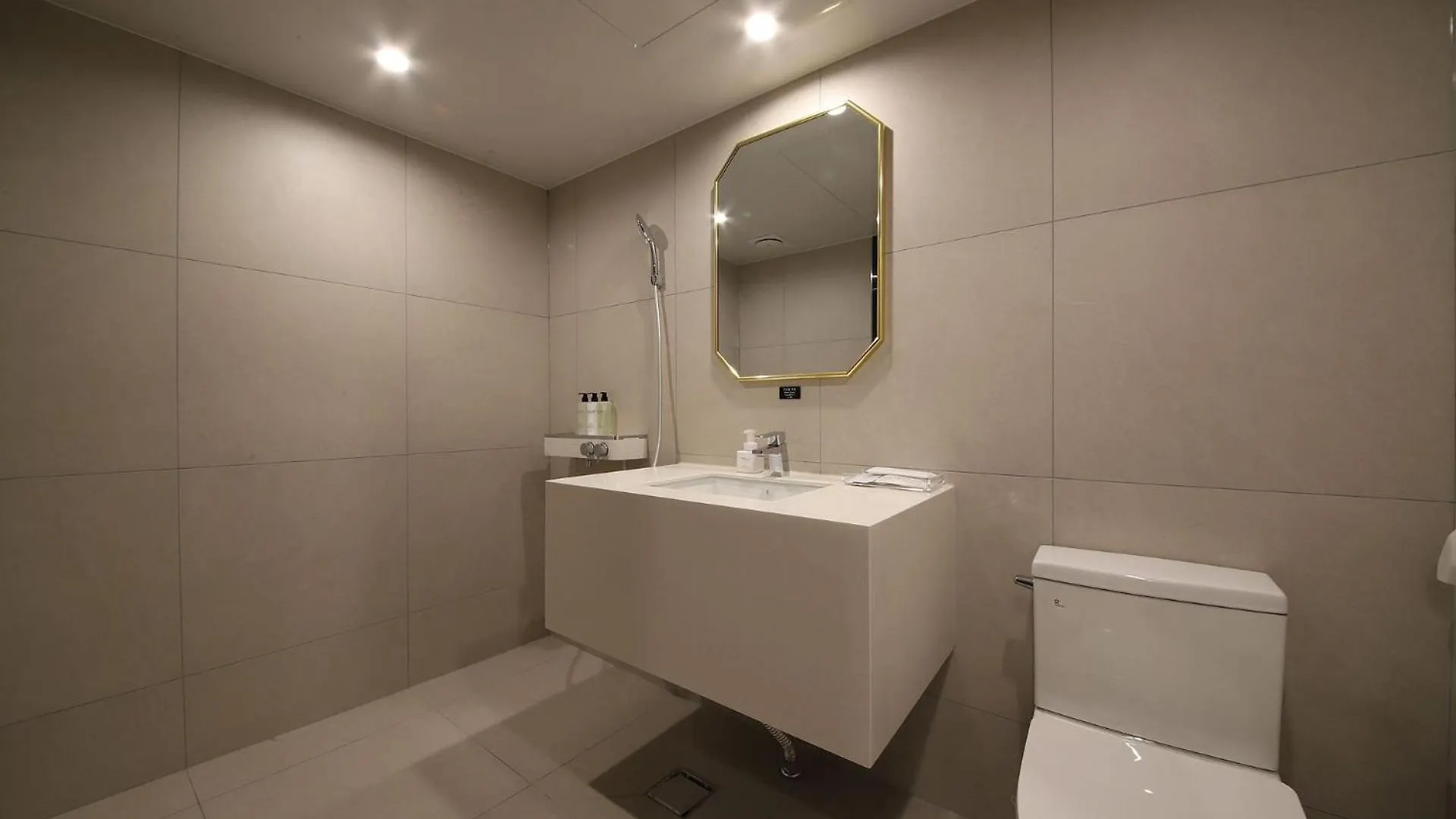 Hotel Bellus Busan
