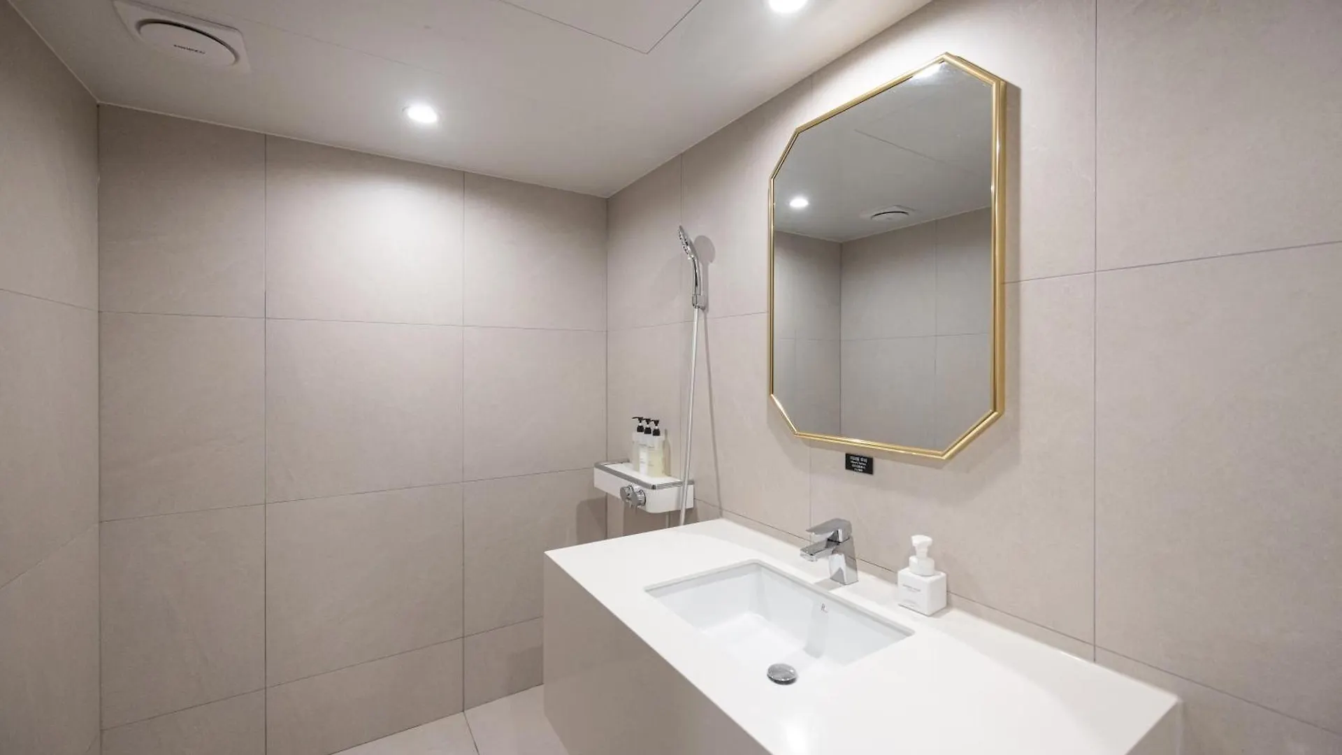 Hotel Bellus Busan